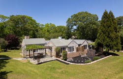 17 Oakdale Drive, Edgartown, MA 02539