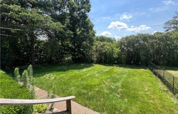 222 W Shaffer Rd, Center Twp, PA 15001