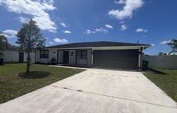 574 NW Marion Avenue, Port Saint Lucie, FL 34983