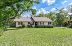 104 CRESTWOOD Drive, Interlachen, FL 32148