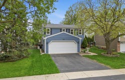 404 Dover Drive, Roselle, IL 60172