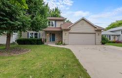 1001 Bluehill Ave, Fond Du Lac, WI 54935