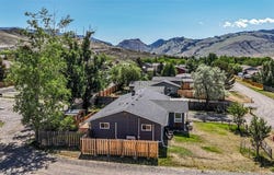 14 Peters Lane, Gardiner, MT 59030