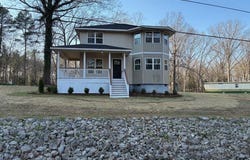 220 Bluff Rd, BIG SANDY, TN 38221