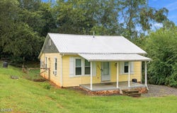 645 8th Street, Newport, TN 37821