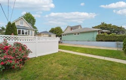 30 Market St, Garfield City, NJ 07026-3775