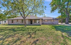 608 North Avenue, Whitesboro, TX 76273