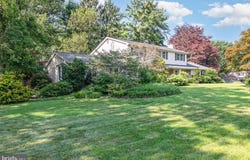 901 STRATFORD DRIVE, CARLISLE, PA 17013