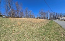 135 Riverview Lane, BECKLEY, WV 25801