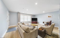 29 E Price St, Linden City, NJ 07036-3099