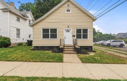 120 N Frances Street, South Bend, IN 46617