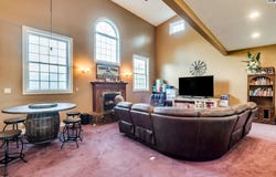 2319 W Main St, Hutchinson, KS 67501