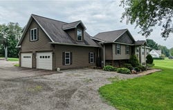 9263 Manchester Avenue SW, Beach City, OH 44608