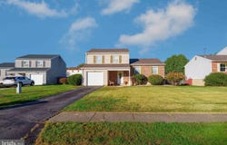 4 HAWKINS CT, BEAR, DE 19701