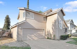 829 E Trinidad Avenue, Visalia, CA 93292