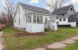 724 Bridge Avenue, Alma, MI 48801