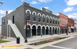 112 113 144 S Madison Street, Bloomfield, IA 52537