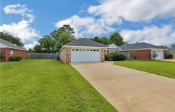 2006 E Clarke Road, Mobile, AL 36695