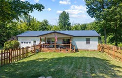 5 Scotts Lane, Venice, NY 13118