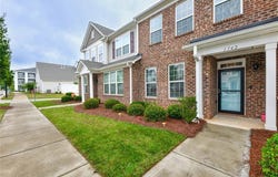 1742 Eastfall Street, Kernersville, NC 27284