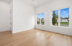 525  SW 5th  ST, Bentonville, AR 72712