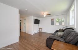 93 N Maple Avenue, Tuckerton, NJ 08087