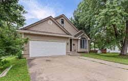 1914 S Grand Avenue, Sedalia, MO 65301