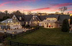 19 W TIANA RD, Hampton Bays, NY 11946