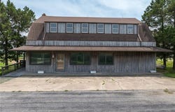 802 E NODAWAY Street, Oregon, MO 64473