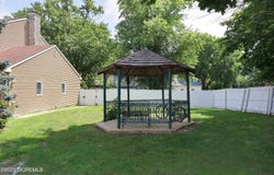 5 Oyster Creek Drive, Keyport, NJ 07735