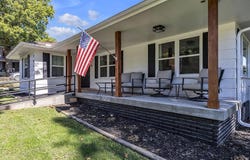 207 S 5th Street, Savannah, MO 64485