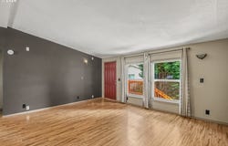 1949 SE PALMQUIST Rd, Gresham, OR 97080