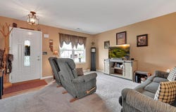 5 VISTA DRIVE, FREDERICKSBURG, PA 17026