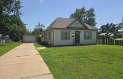 814 W Commercial, Lyons, KS 67554
