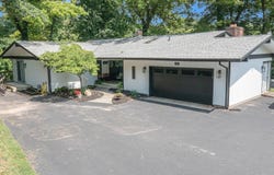 191 S Lake Doster Drive, Plainwell, MI 49080