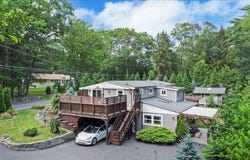 262 Marilou Lane, Bartonsville, PA 18321