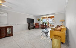 610 NE 12th Ave, Hallandale Beach, FL 33009