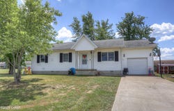637 W 30th Street, Baxter Springs, KS 66713