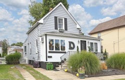 19 Ryle Park Ave, Woodland Park, NJ 07424-2527