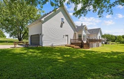 4322 S 94th Road, Bolivar, MO 65613