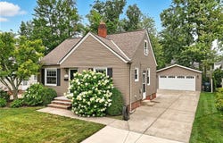 469 Canterbury Road, Bay Village, OH 44140