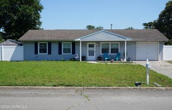 418 Sycamore Drive, Lanoka Harbor, NJ 08734