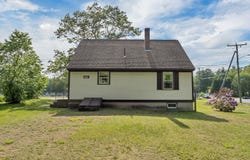 13 Lawndale Avenue, Franklin, NH 03235