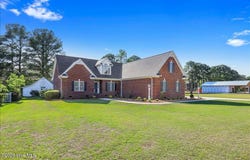 2143 Trails End Drive, Kinston, NC 28504
