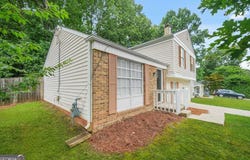 1432 Shenta Oak, Norcross, GA 30093