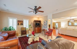 468 Colonial Drive, Lexington, TN 38351