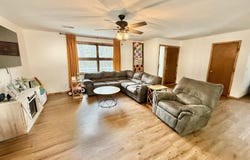 1308 HOLLYHOCK LANE, Bull Shoals, AR 72619