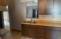 231 4th Street SE, New Philadelphia, OH 44663