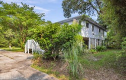 178 Fort Henry Avenue, Pass Christian, MS 39571
