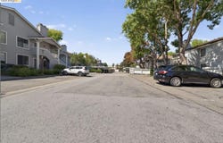 91 Schooner Ct, Richmond, CA 94804
